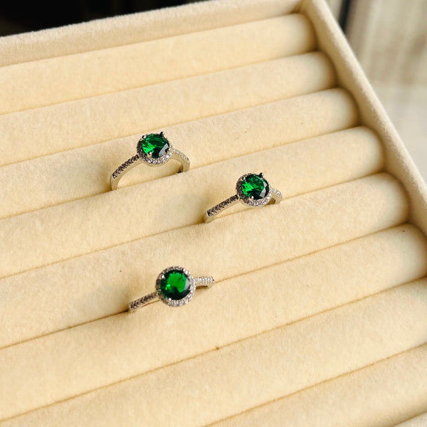 Gemstone ring Emerald