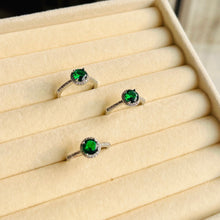 Gemstone ring Emerald