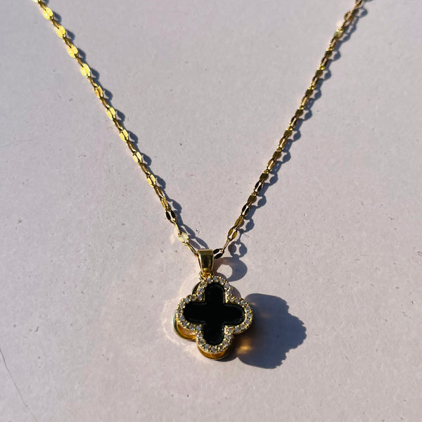 Clover Necklace-Spinning